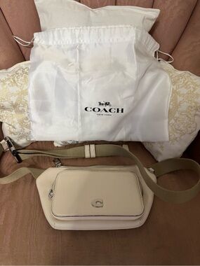 COACH Pebble Leather Belt Bag in Chalk